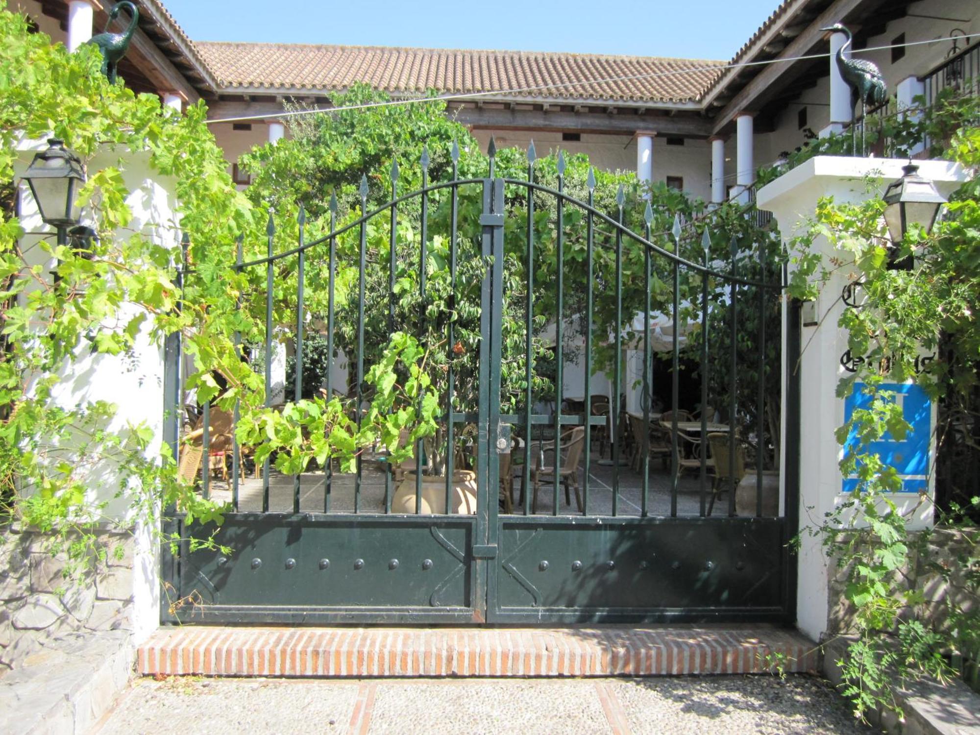 Hotel Cortijo Las Grullas Benalup - Casas Viejas Exterior foto